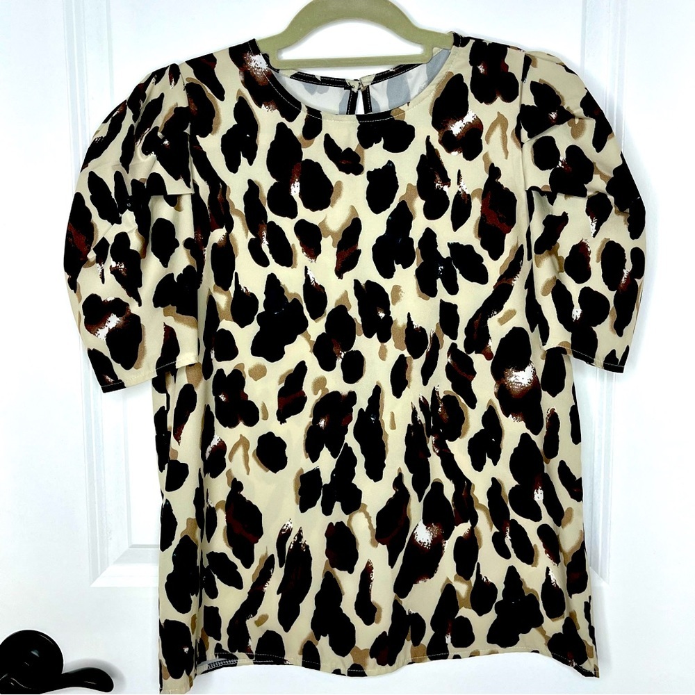 Beautiful Leopard Balloon Sleeve Blouse - Size M